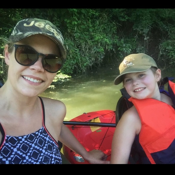 Meet your Posher, Jessica - Picture 7 of 7